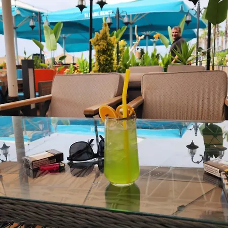 Konyaaltı Gündüz Otel 3*